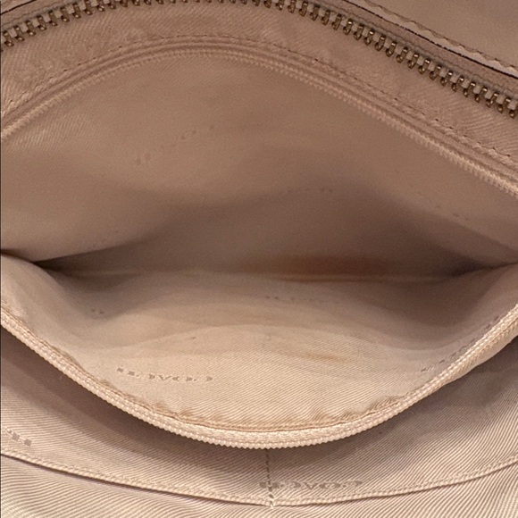 COACH Signature Jacquard Taylor Crossbody White/Tan Gold Metal Hangtag Preowned - Picture 11 of 16